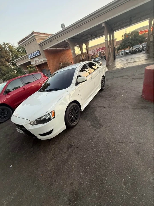 2014 Mitsubishi Lancer 10th Gen - Image 4 of 6