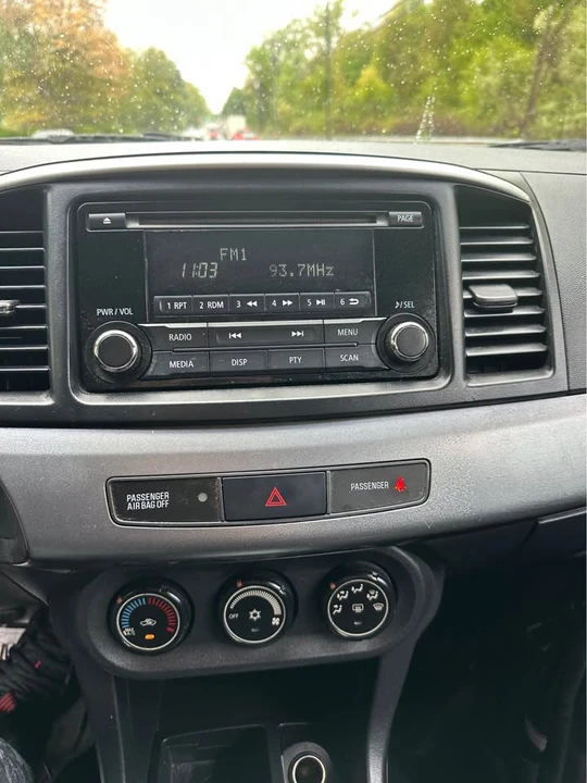 2014 Mitsubishi Lancer 9th Gen - Image 11 of 15