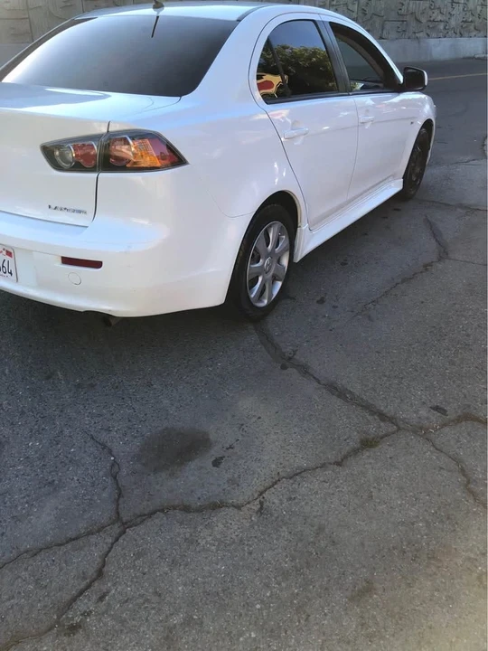 2014 Mitsubishi Lancer 8th Gen - Image 8 of 15
