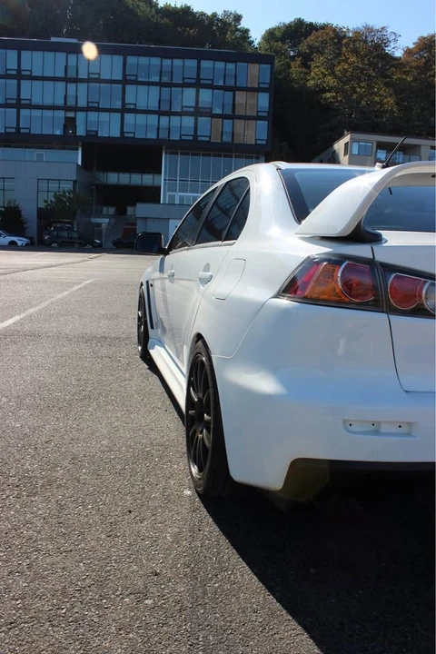2014 Mitsubishi Lancer Evolution X 9th Gen - Image 9 of 17
