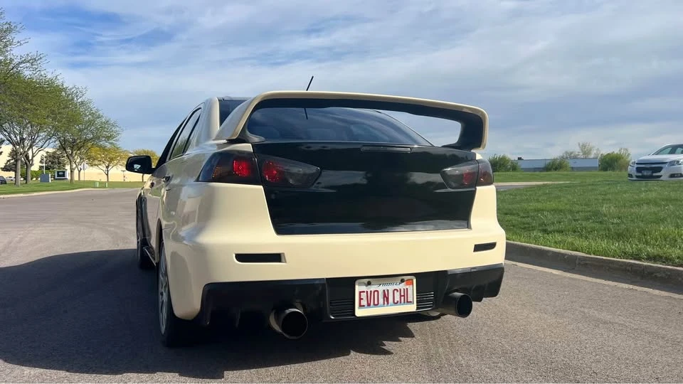 2014 Mitsubishi Lancer Evolution X 9th Gen - Image 2 of 5