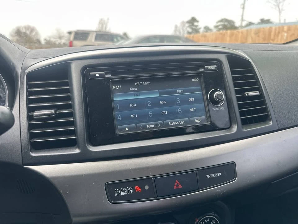 2014 Mitsubishi Lancer 8th Gen - Image 11 of 15