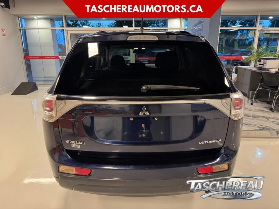 2014 Mitsubishi Outlander - Image 5 of 12