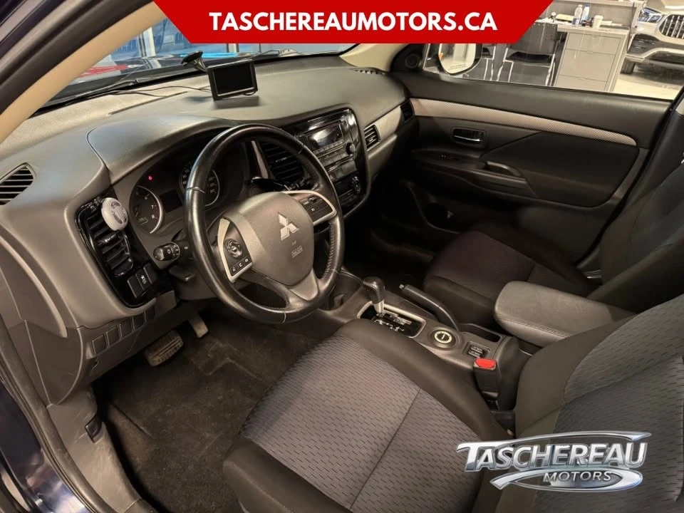 2014 Mitsubishi Outlander - Image 7 of 12