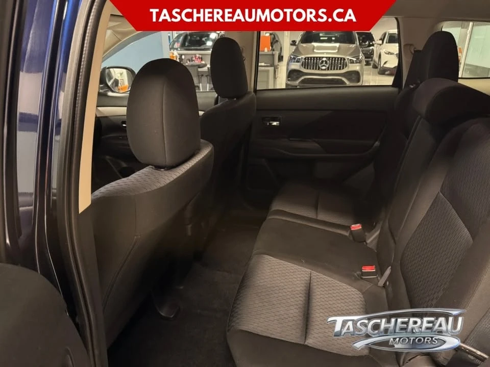 2014 Mitsubishi Outlander - Image 12 of 12