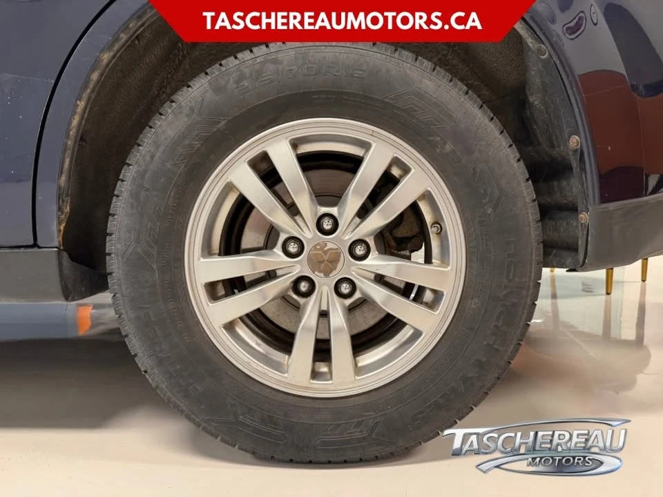 2014 Mitsubishi Outlander - Image 6 of 12