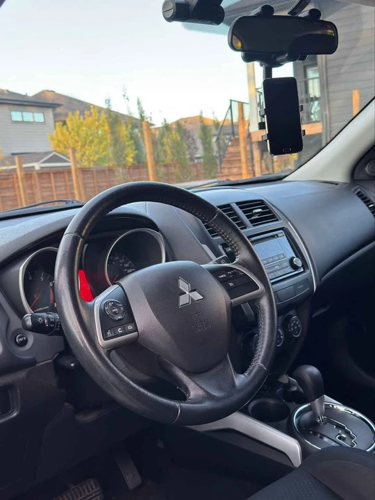 2014 Mitsubishi Outlander - Image 10 of 14