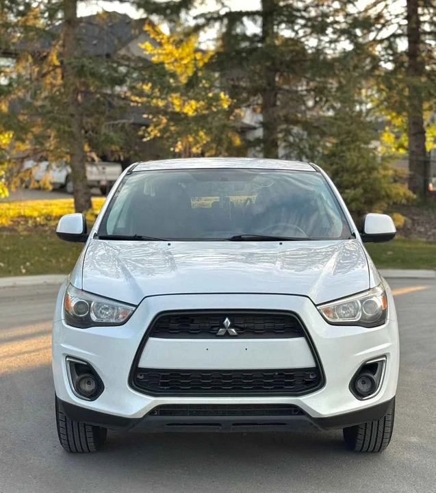 2014 Mitsubishi Outlander - Image 2 of 14
