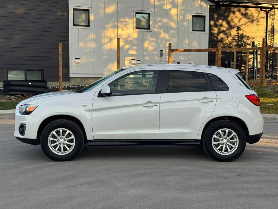 2014 Mitsubishi Outlander - Image 7 of 14