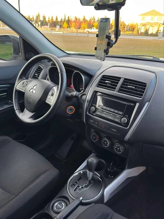 2014 Mitsubishi Outlander - Image 12 of 14