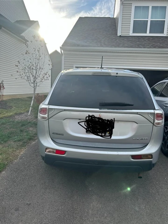 2014 Mitsubishi Outlander - Image 3 of 4