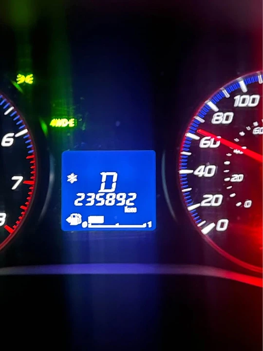 2014 Mitsubishi Outlander - Image 5 of 8