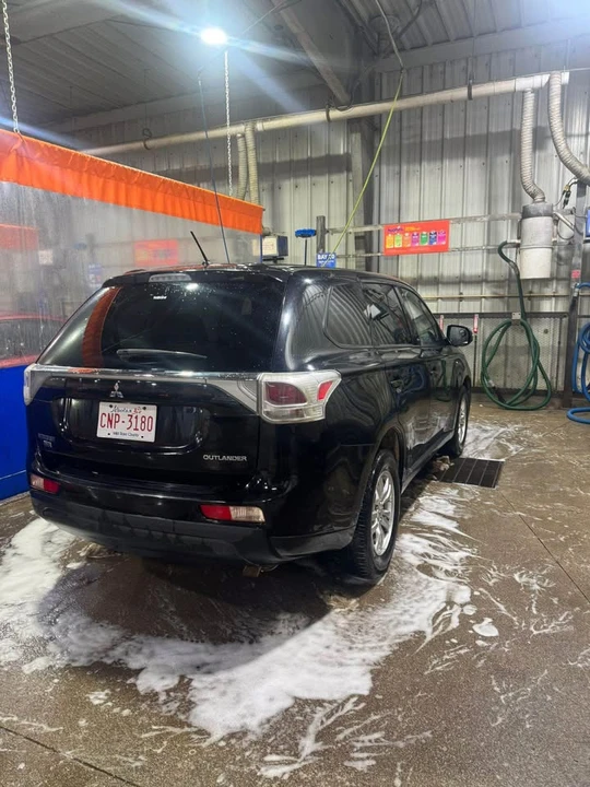 2014 Mitsubishi Outlander - Image 14 of 15