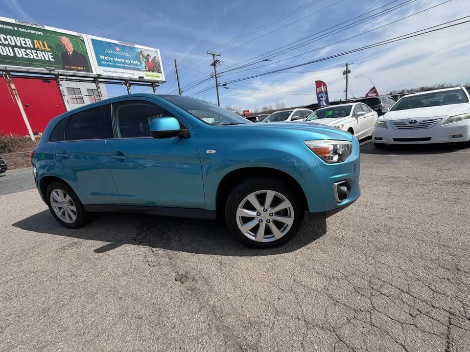 2014 Mitsubishi Outlander - Image 7 of 16