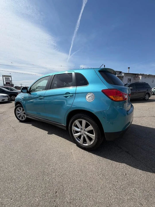 2014 Mitsubishi Outlander - Image 12 of 16