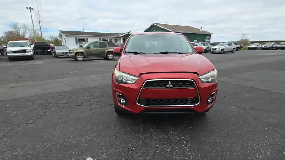 2014 Mitsubishi Outlander - Image 2 of 5