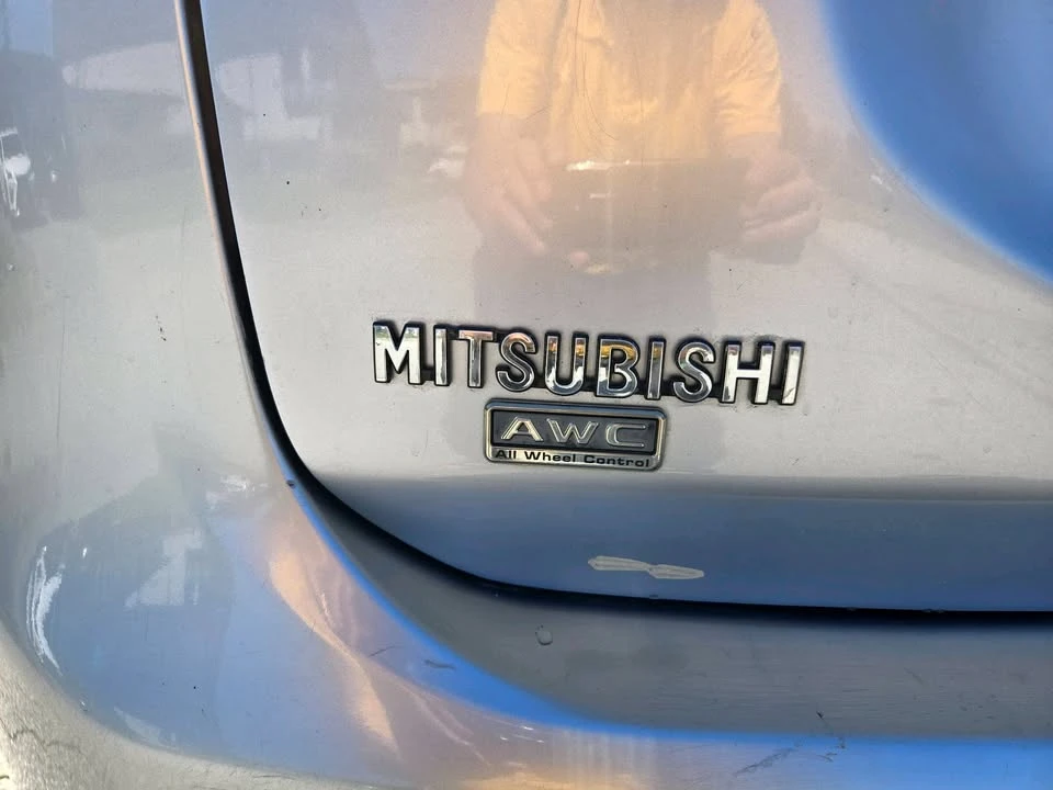 2014 Mitsubishi Outlander - Image 6 of 17