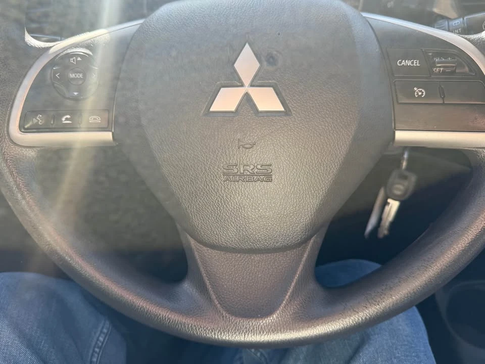 2014 Mitsubishi Outlander - Image 12 of 15