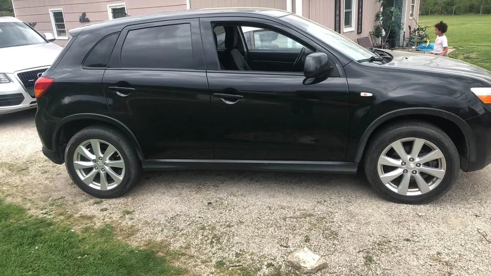 2014 Mitsubishi Outlander - Image 3 of 6