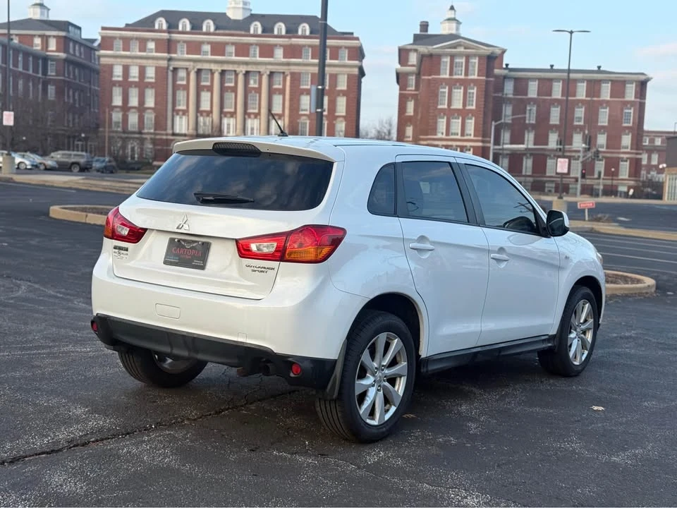 2014 Mitsubishi Outlander - Image 5 of 17
