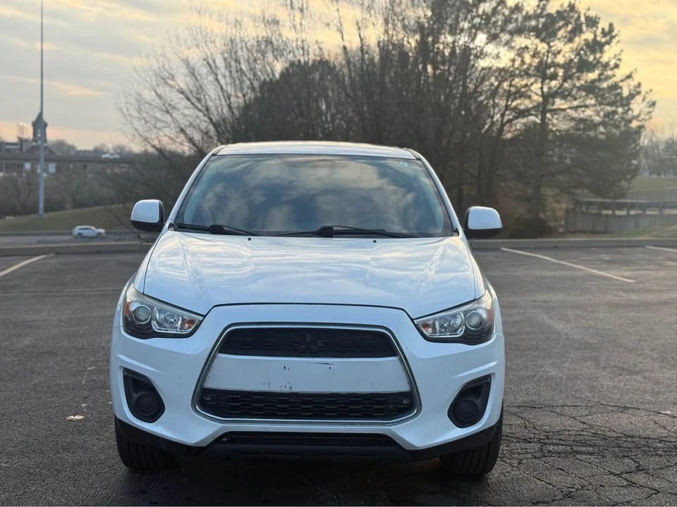 2014 Mitsubishi Outlander - Image 8 of 17