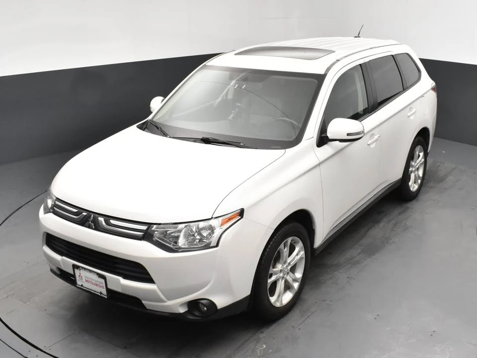 2014 Mitsubishi Outlander - Image 19 of 20