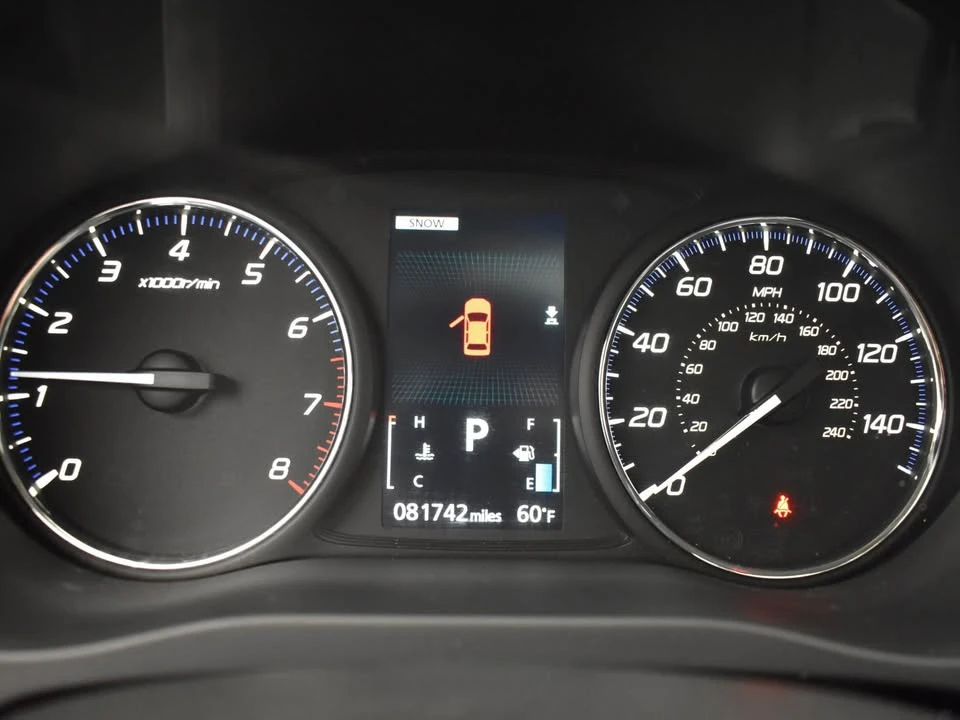 2014 Mitsubishi Outlander - Image 9 of 20