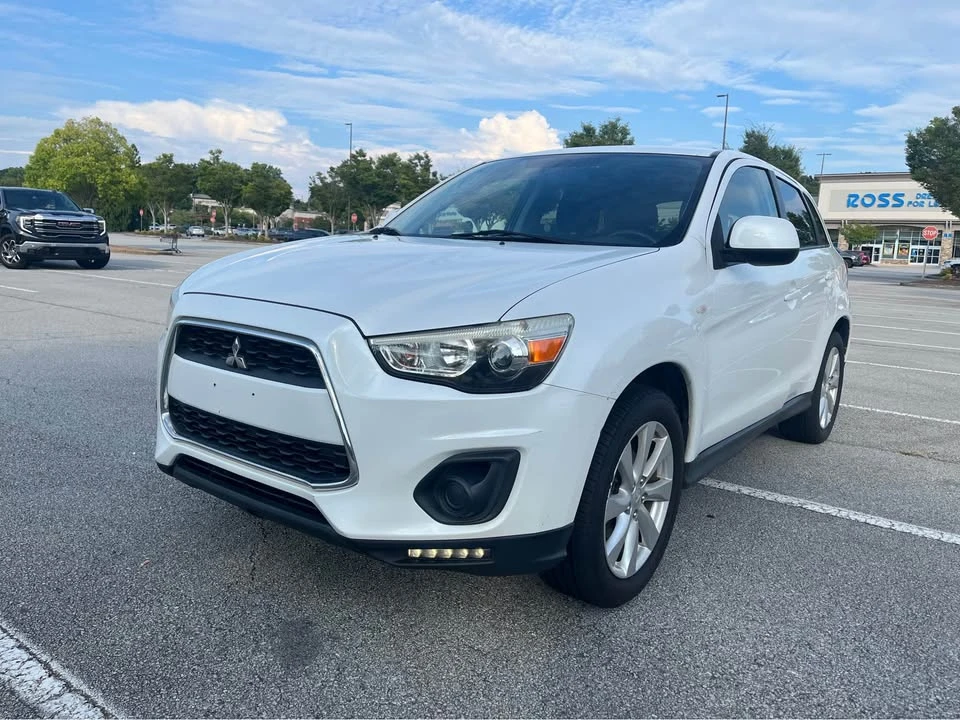 2014 Mitsubishi Outlander - Image 12 of 12