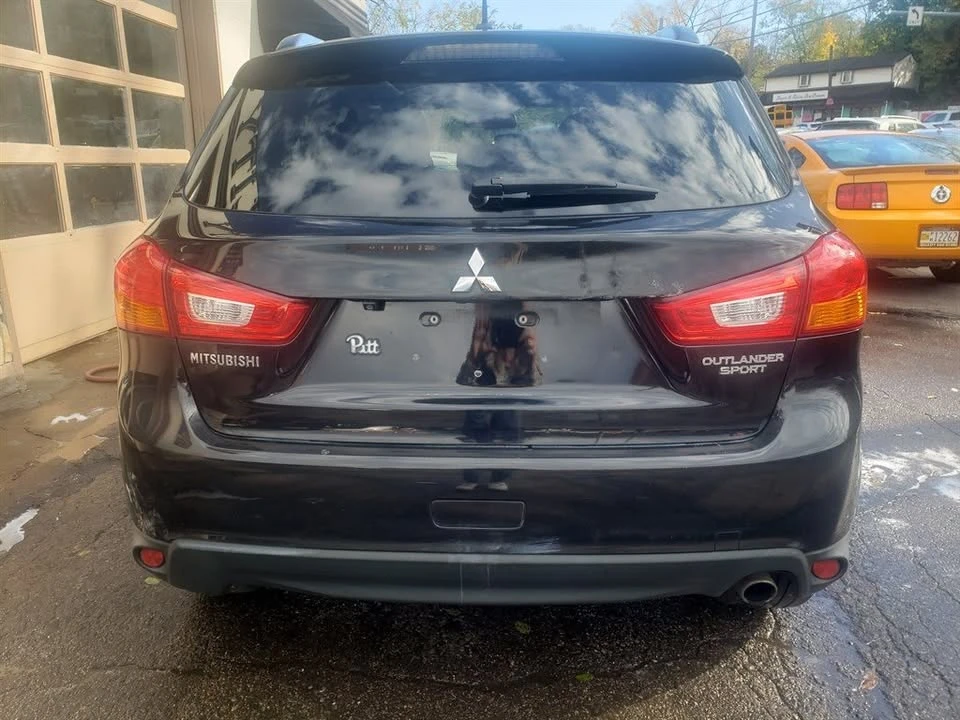 2014 Mitsubishi Outlander - Image 4 of 10