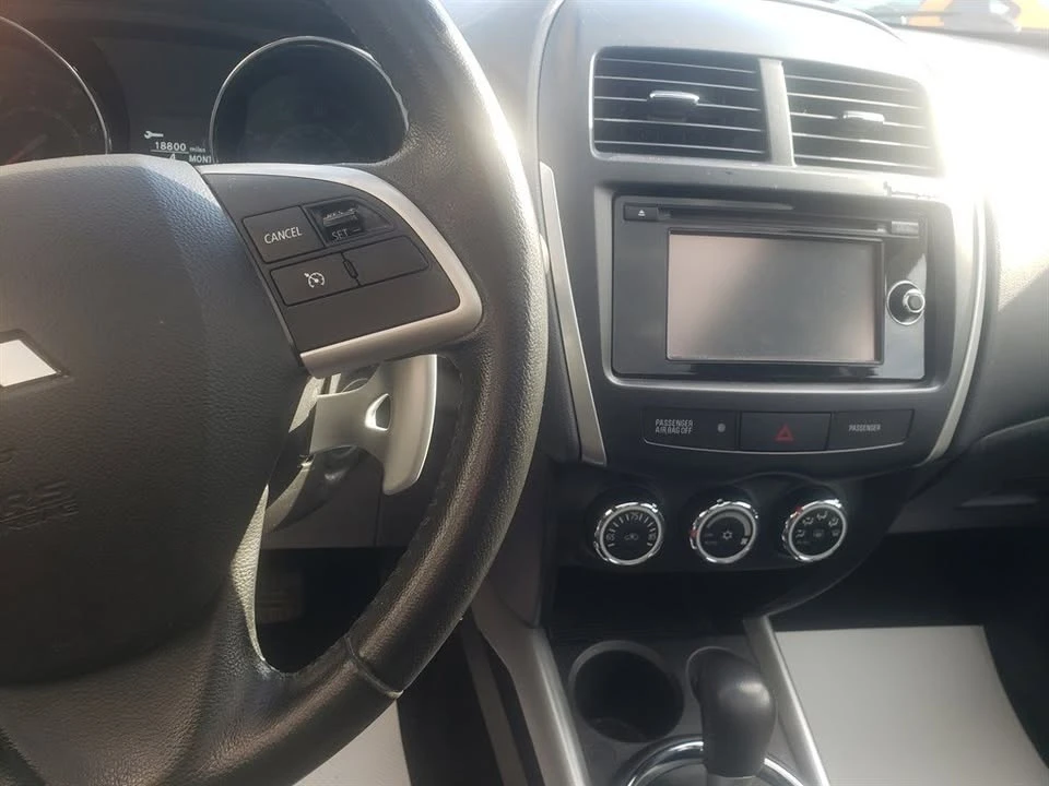 2014 Mitsubishi Outlander - Image 7 of 10