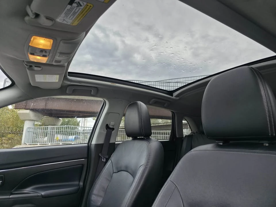2014 Mitsubishi Outlander - Image 16 of 18