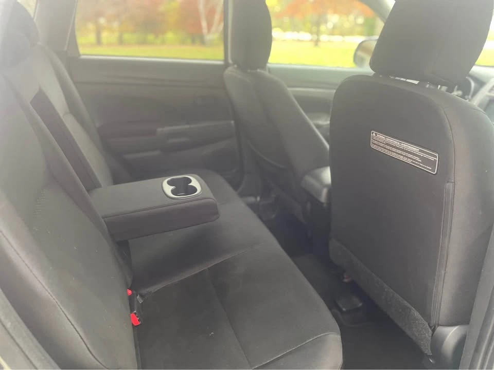 2014 Mitsubishi Outlander - Image 6 of 8