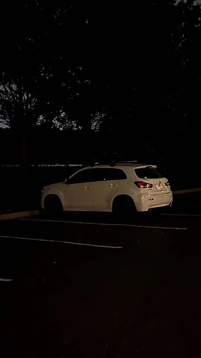 2014 Mitsubishi Outlander - Image 3 of 3