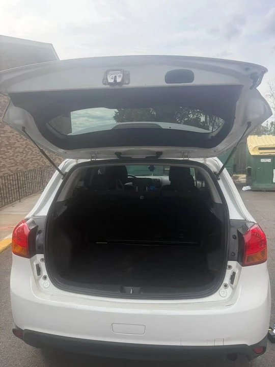 2014 Mitsubishi Outlander - Image 2 of 7