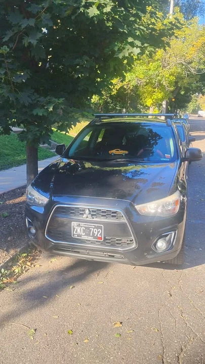 2014 Mitsubishi Outlander - Image 3 of 5