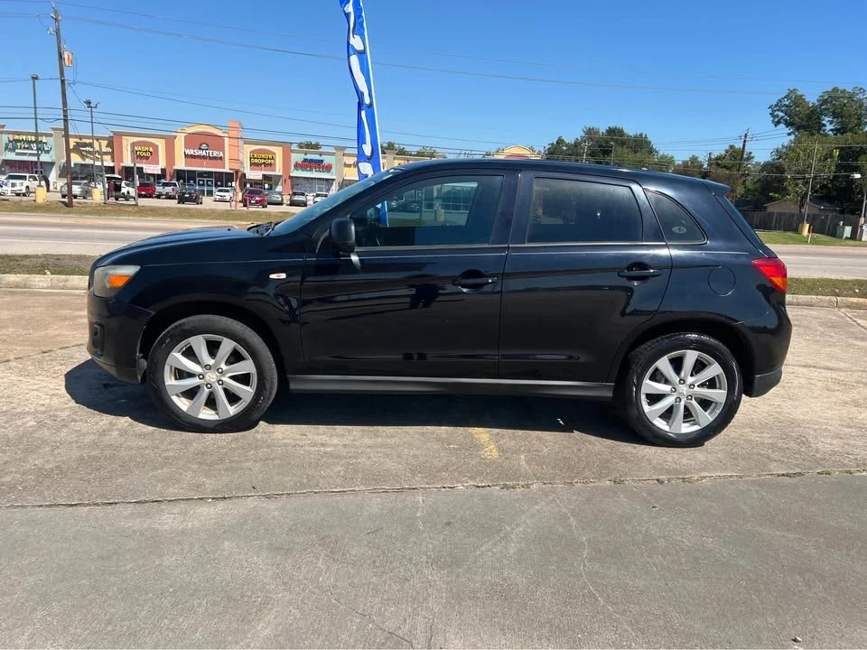 2014 Mitsubishi Outlander - Image 4 of 15