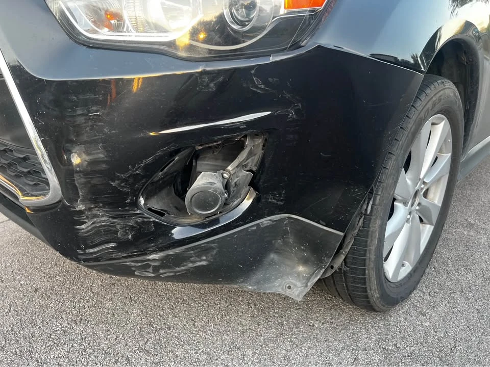2014 Mitsubishi Outlander - Image 3 of 15