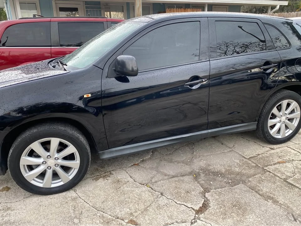 2014 Mitsubishi Outlander - Image 2 of 14