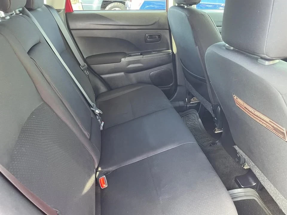 2014 Mitsubishi Outlander - Image 16 of 19