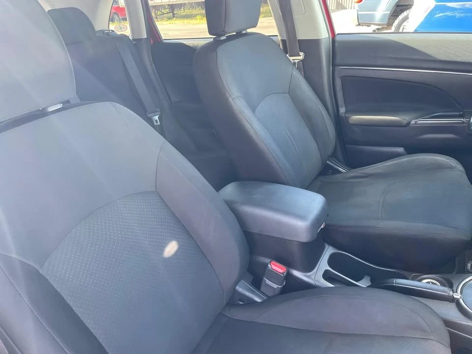 2014 Mitsubishi Outlander - Image 14 of 19