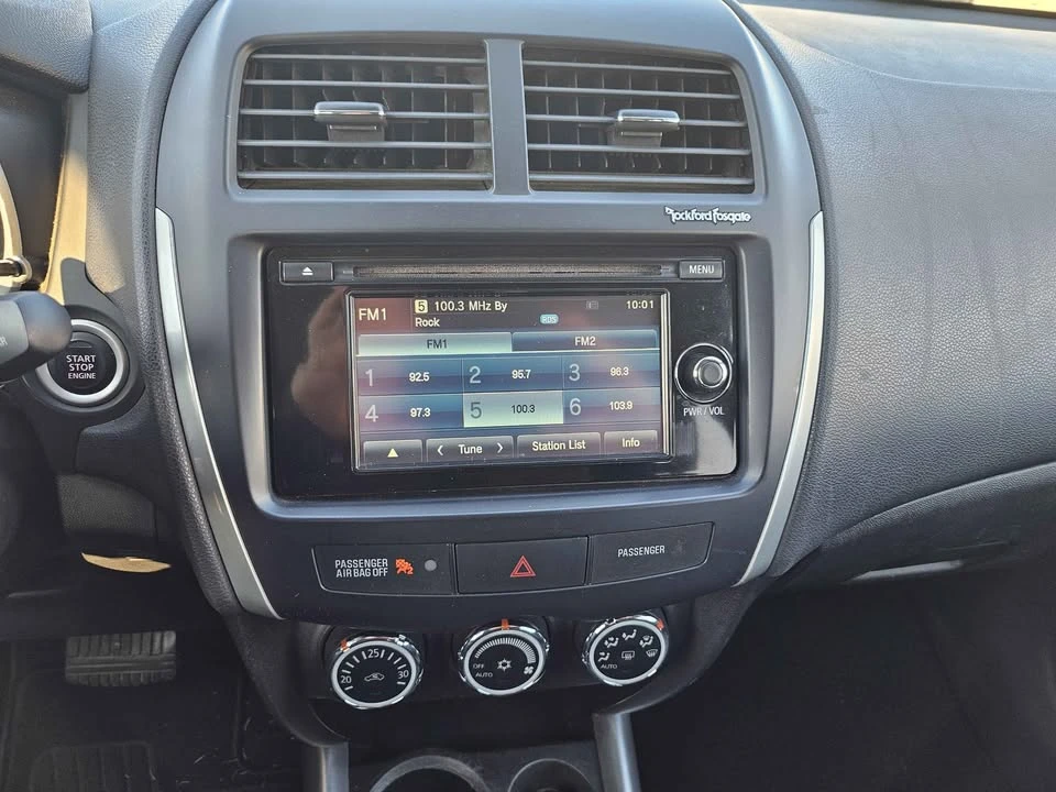 2014 Mitsubishi RVR - Image 8 of 11