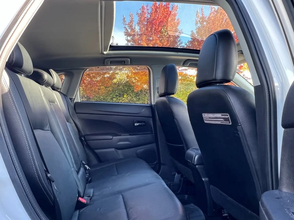 2014 Mitsubishi RVR - Image 11 of 19
