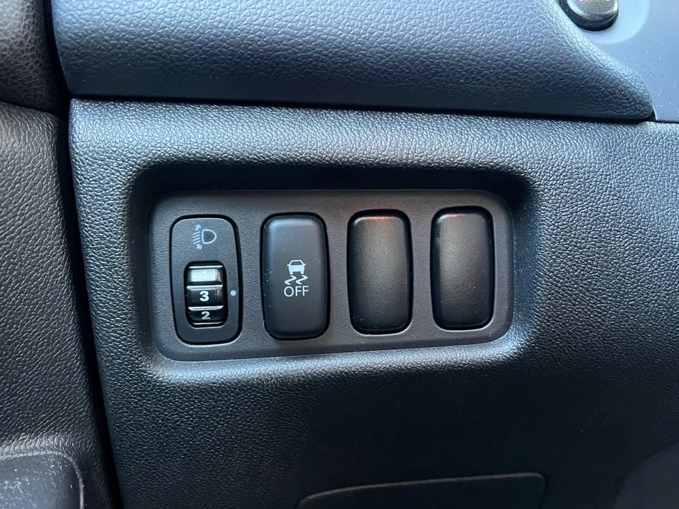 2014 Mitsubishi RVR - Image 17 of 19