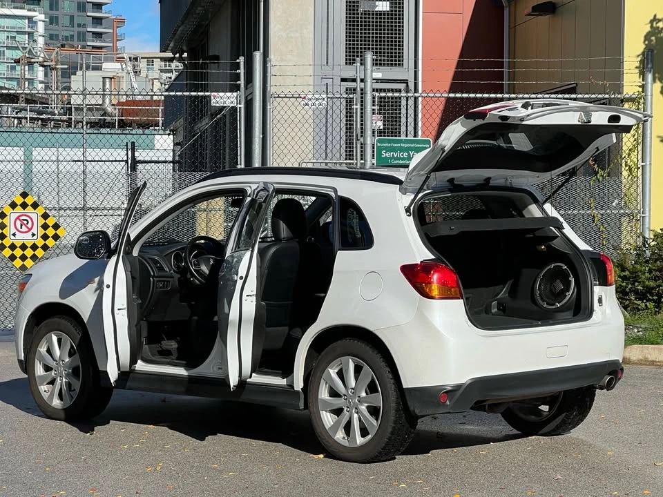 2014 Mitsubishi RVR - Image 12 of 19