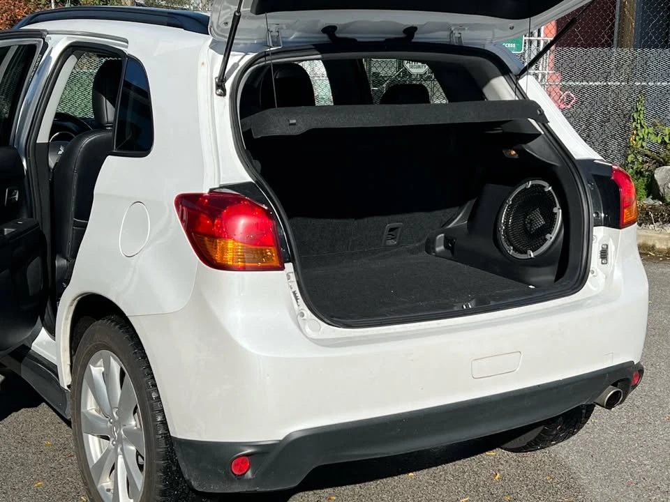 2014 Mitsubishi RVR - Image 13 of 19