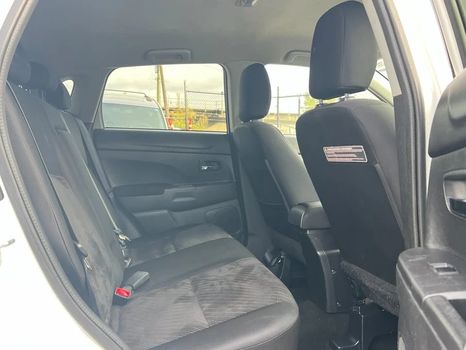 2014 Mitsubishi RVR - Image 11 of 20