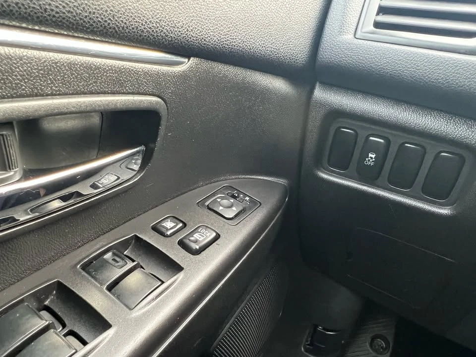2014 Mitsubishi RVR - Image 15 of 17