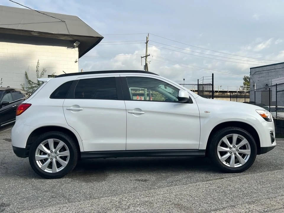 2014 Mitsubishi RVR - Image 3 of 17