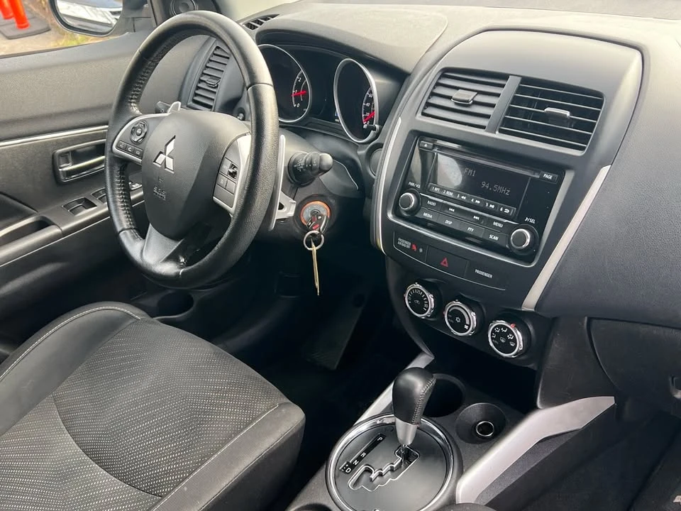 2014 Mitsubishi RVR - Image 7 of 17