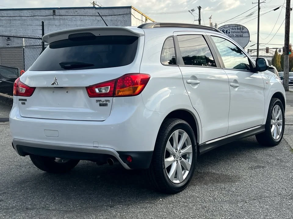 2014 Mitsubishi RVR - Image 4 of 17